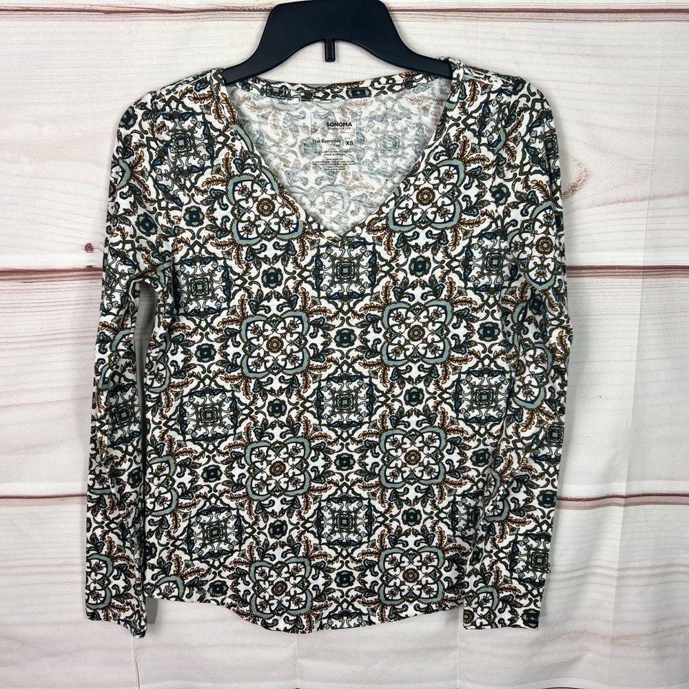 Sonoma Top Womens XS Green Gold Glitter T-Shirt Everyday Tee V-Neck Long Sleeve